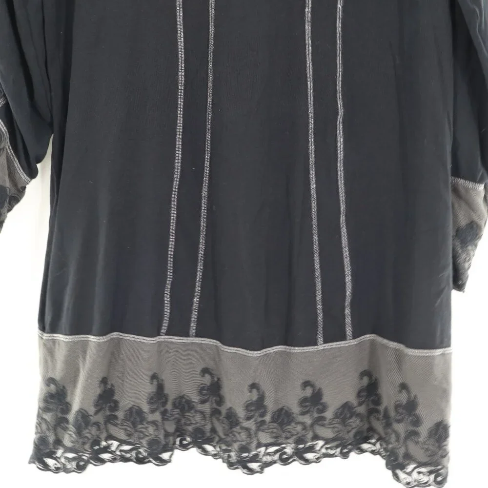 Gretty Zueger stylish black